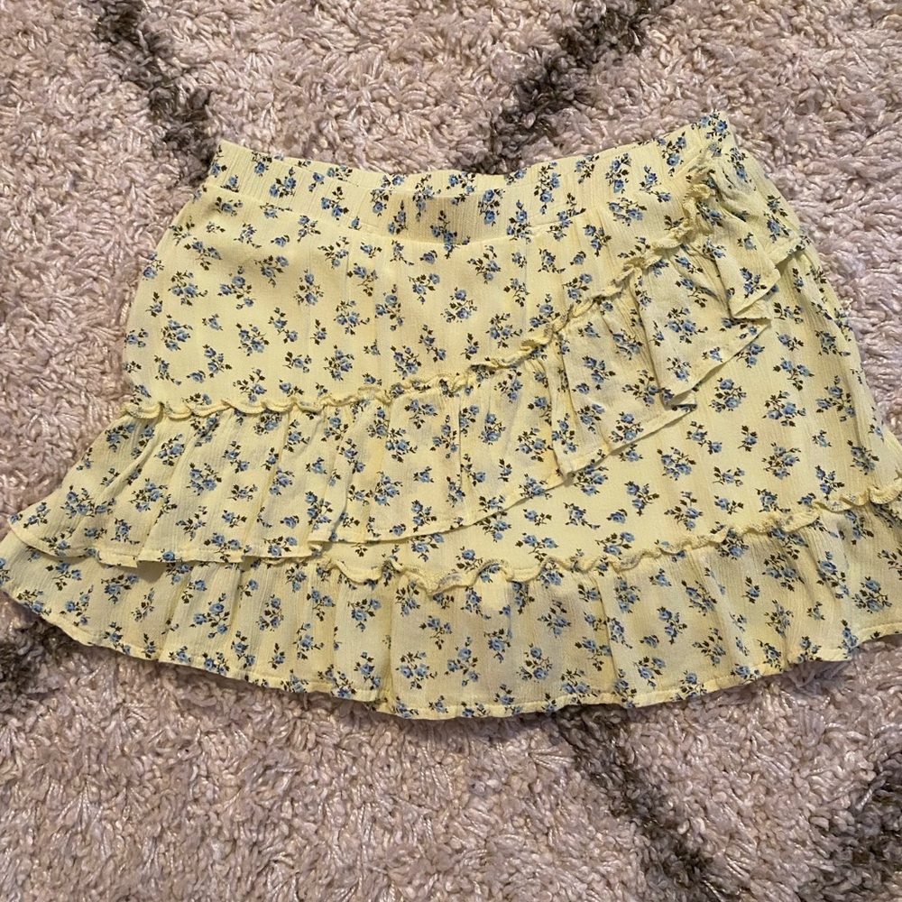 Justice girls skirt, pull on with shorts underneath.